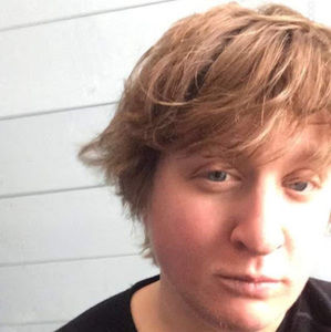 Meet your Posher, Leo